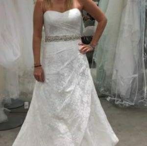 Wedding dress